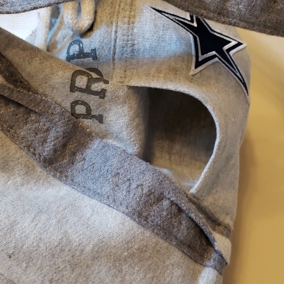 Property of Dallas Cowboys gray bag - Picture 3 of 6